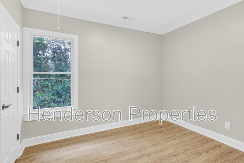 112 Dean St - Photo 7 of 13