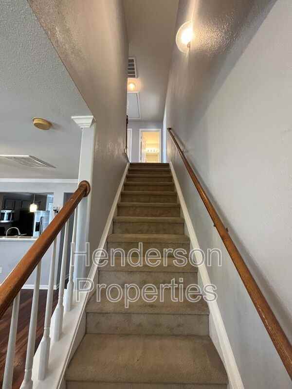 606 Tribune Dr - Photo 4 of 12