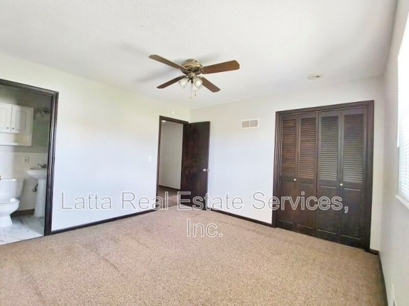 719 Nw 6th St - Photo 7 of 14