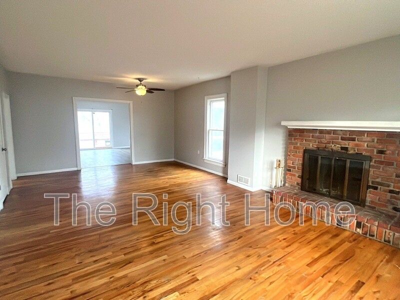 840 E 6th St - Photo 4 of 19