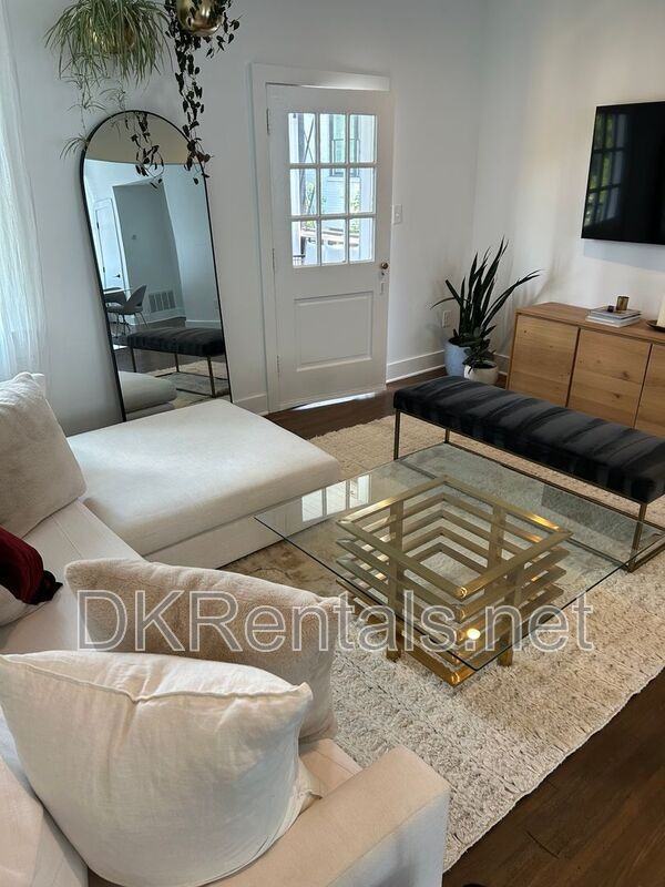 128 Peachtree Memorial Dr Nw #4 - Photo 3 of 28