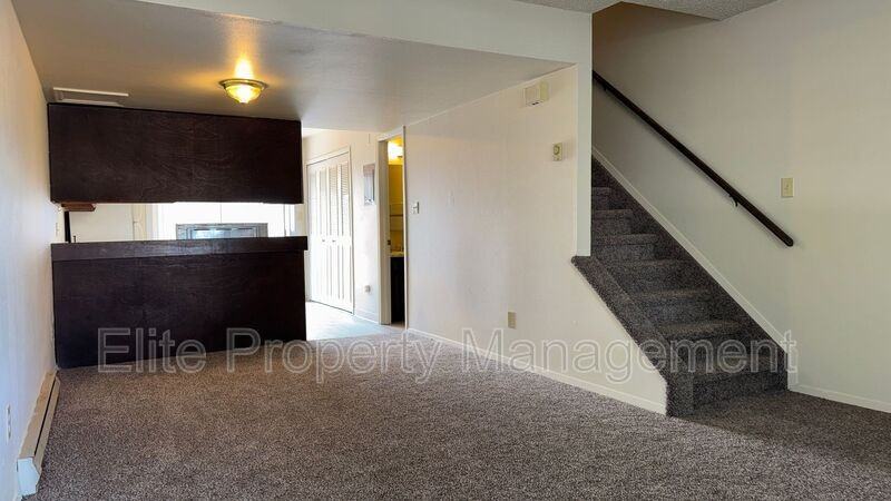 25 Royal Crest Dr #A - Photo 3 of 13