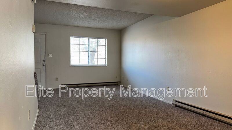 25 Royal Crest Dr #A - Photo 4 of 13