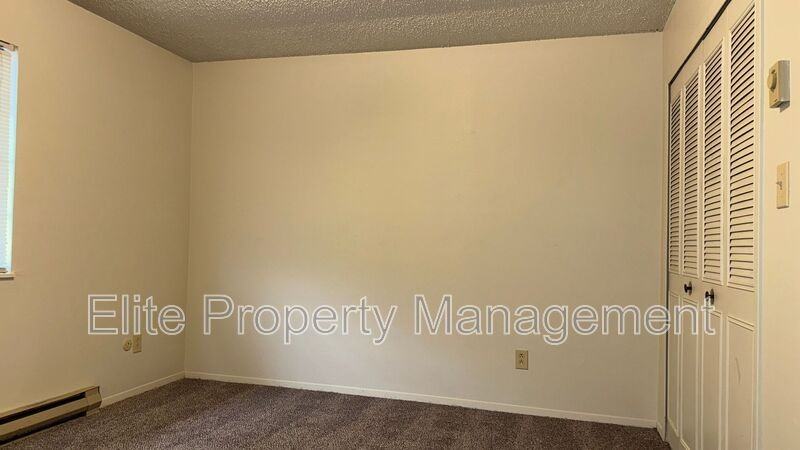 25 Royal Crest Dr #A - Photo 7 of 13