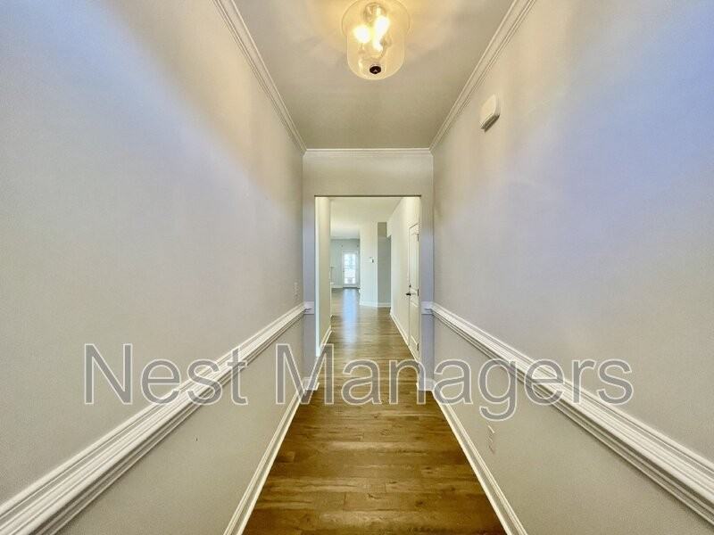 279 Cromwell Ct - Photo 2 of 26