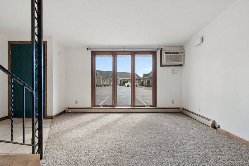 2370 Canter Ln - Photo 2 of 9