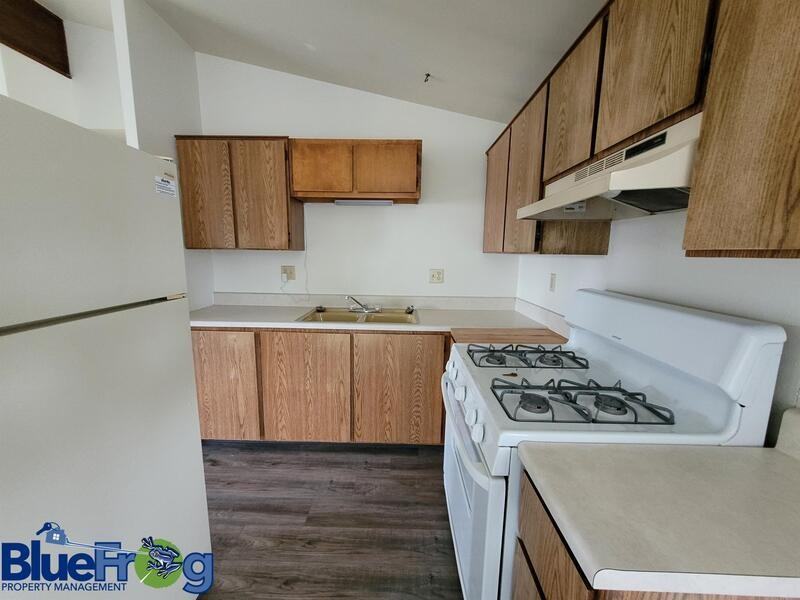 414 Chicago St - Photo 2 of 8