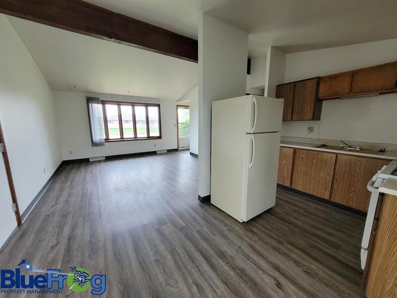 414 Chicago St - Photo 4 of 8