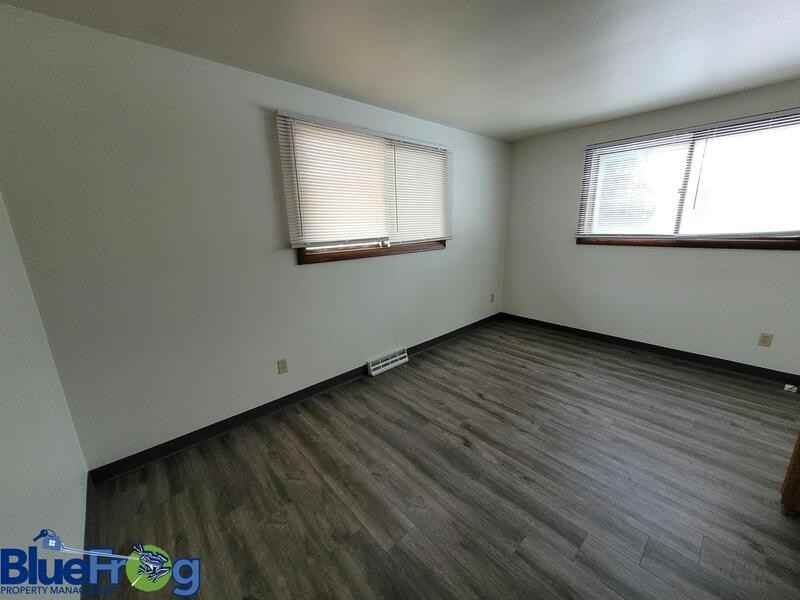414 Chicago St - Photo 6 of 8