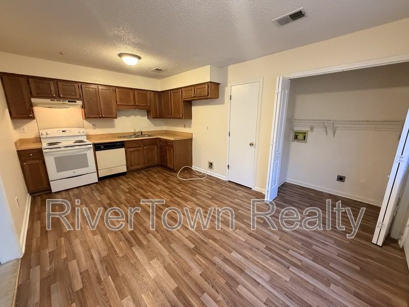 3834 Windermere Rd - Photo 4 of 9