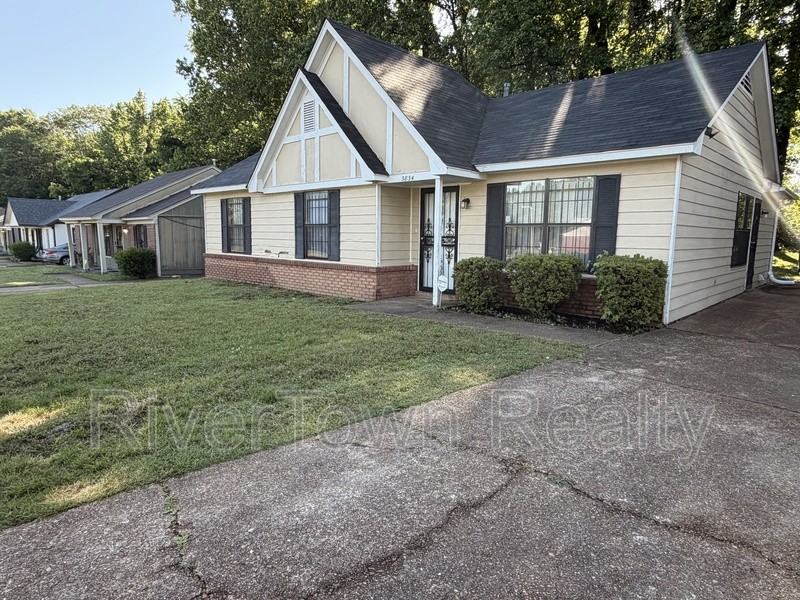 3834 Windermere Rd - Photo 2 of 9