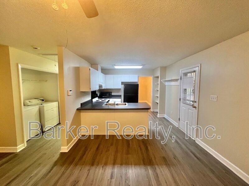 1401 E Lenoir St - Photo 4 of 18