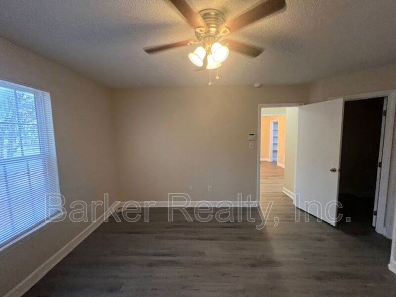 1401 E Lenoir St - Photo 6 of 18