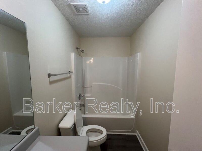 1401 E Lenoir St - Photo 7 of 18