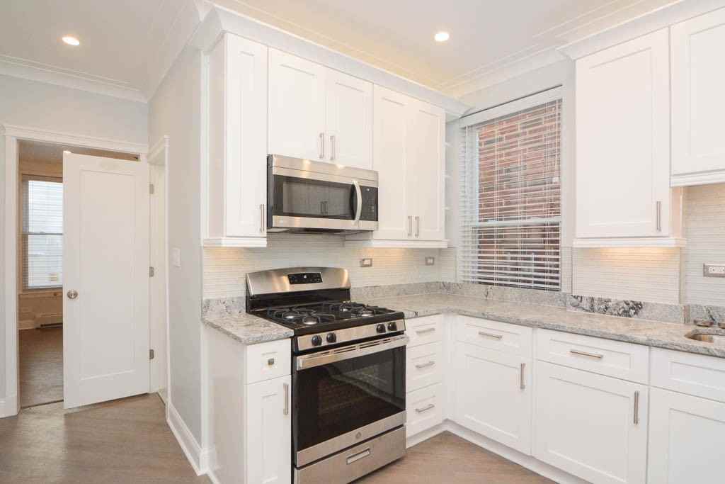3144 N Oakley Ave #CH1 - Photo 3 of 20