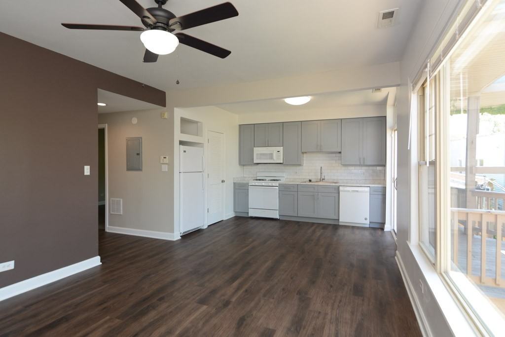5208 N Sawyer Ave #2 - Photo 7 of 21