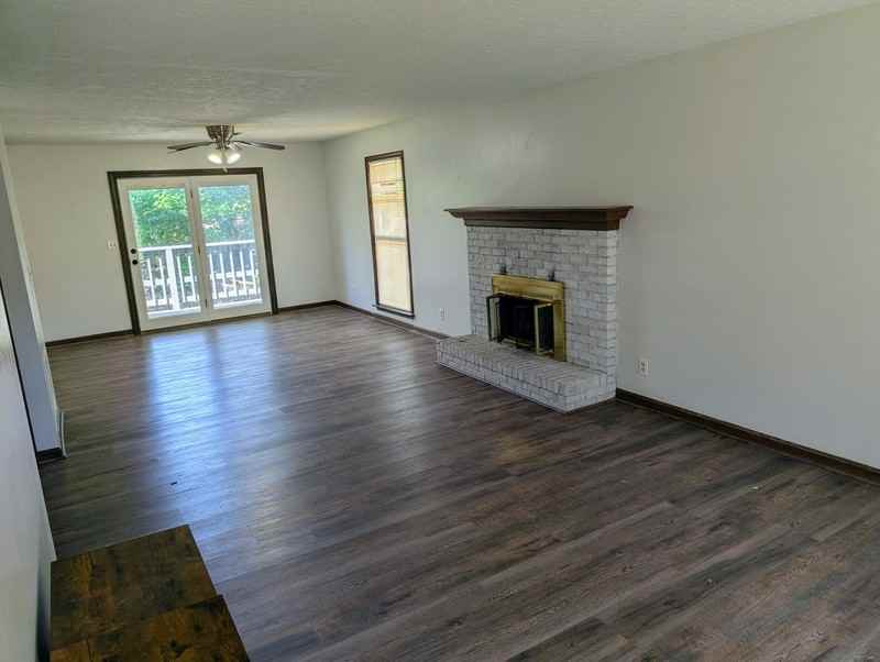 707 Kentucky Ave - Photo 2 of 10