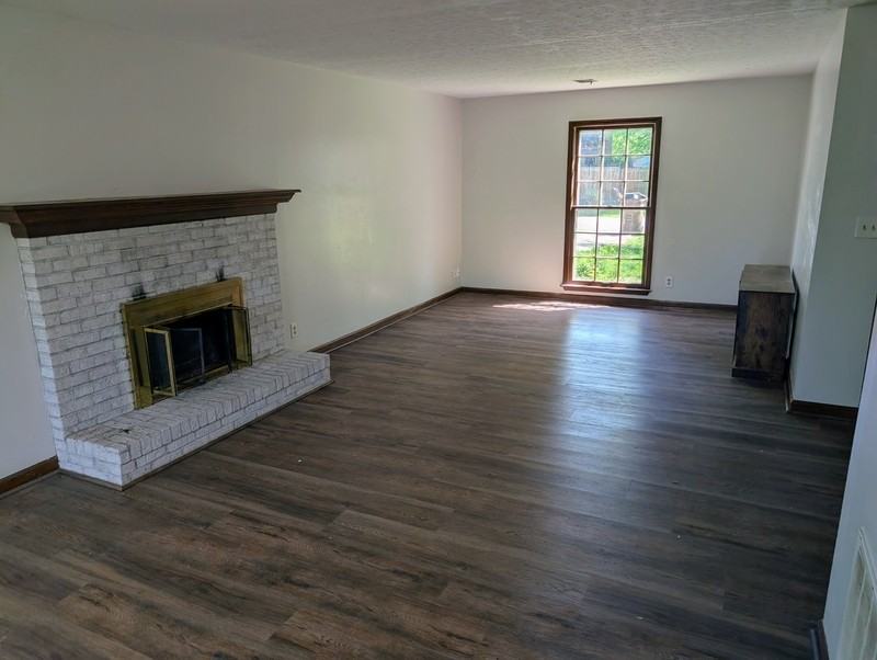 707 Kentucky Ave - Photo 3 of 10