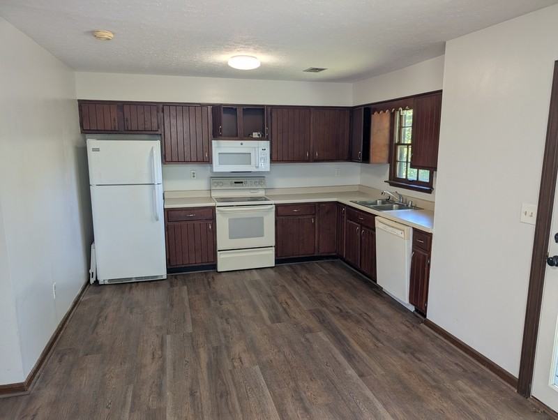 707 Kentucky Ave - Photo 5 of 10