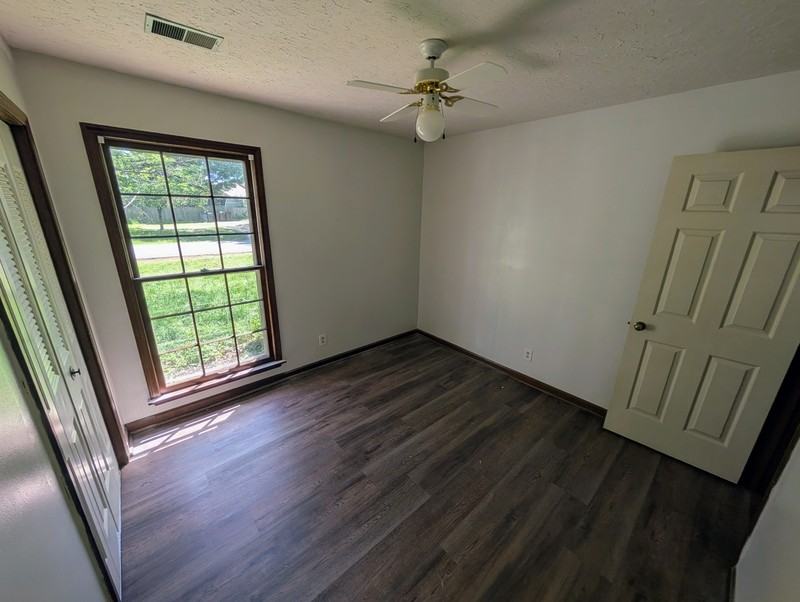 707 Kentucky Ave - Photo 6 of 10