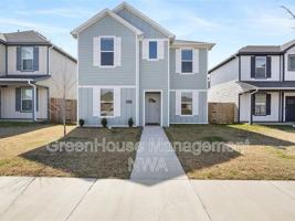 featured image of 4813 W Triangle St