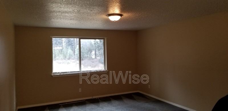 16139 Park Dr - Photo 7 of 10