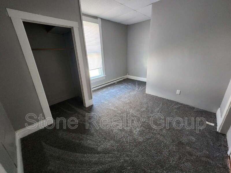 121 Gilbert Ave #1 - Photo 5 of 7