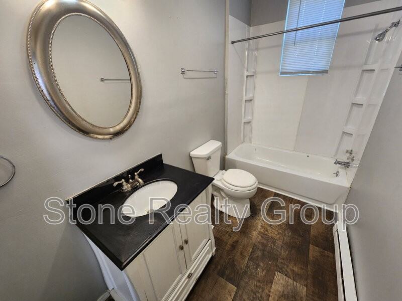 121 Gilbert Ave #1 - Photo 6 of 7