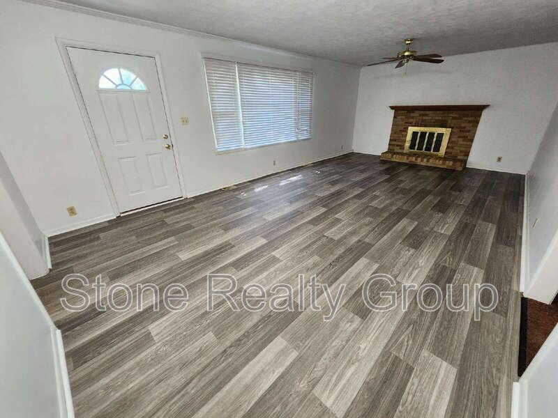 7401 S Pine Hill St - Photo 2 of 13