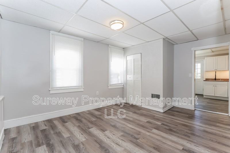 15 Marshall Ave - Photo 3 of 15