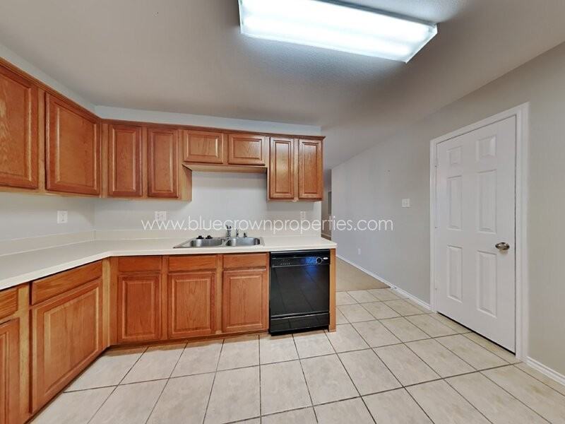 13072 Cowper Dr - Photo 7 of 19