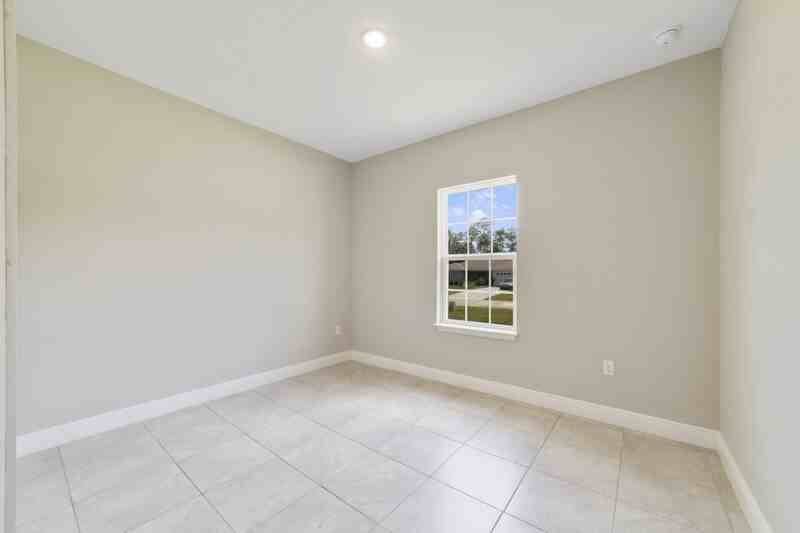 2117 W Swanson Dr - Photo 5 of 12