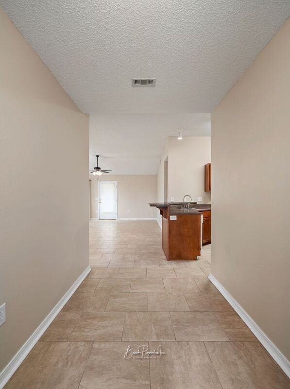 4718 Lemoyne Vista Dr - Photo 3 of 36