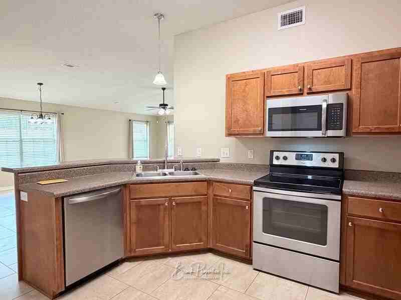 4718 Lemoyne Vista Dr - Photo 6 of 36