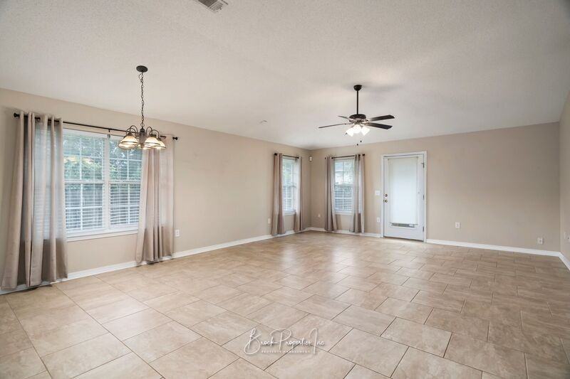 4718 Lemoyne Vista Dr - Photo 7 of 36