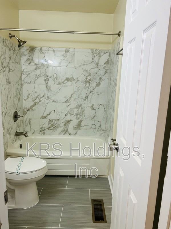 5237 Goolsby Ct - Photo 3 of 24