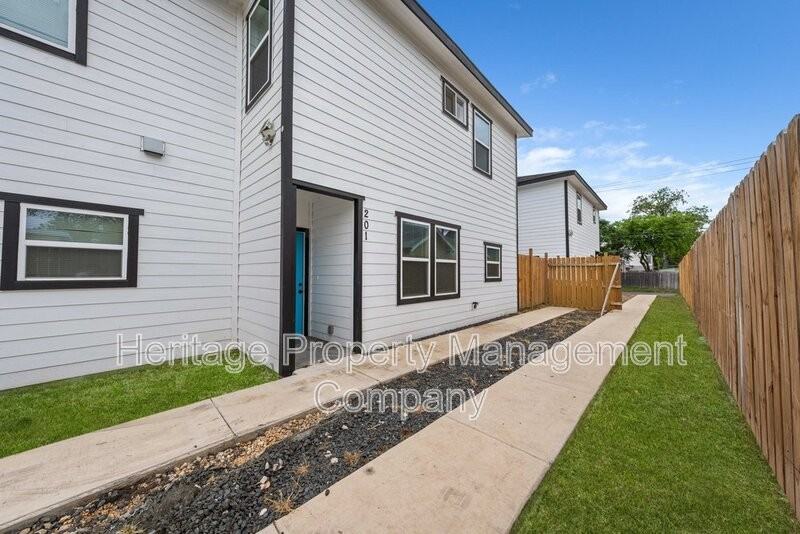 323 Gabriel #201 - Photo 2 of 31