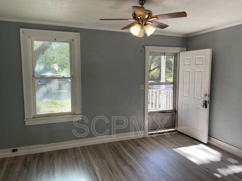 4025 Gary Dr #A - Photo 2 of 5