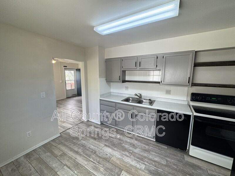 1338 Westend Ave - Photo 3 of 17