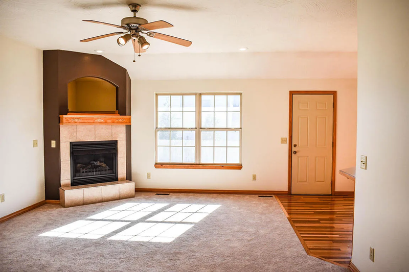 505 Falcon Hts - Photo 4 of 25