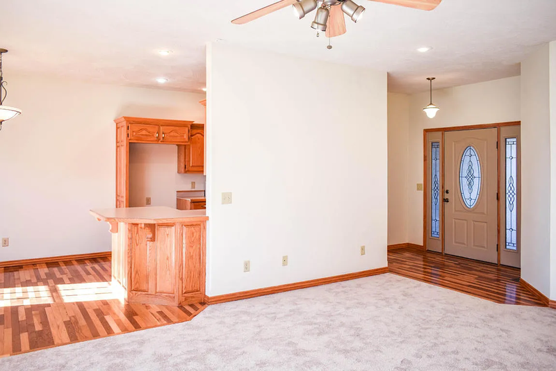 505 Falcon Hts - Photo 6 of 25