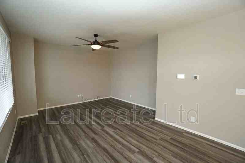 11755 Lovegrass Dr - Photo 3 of 25