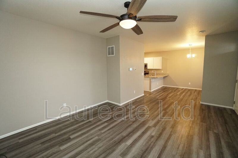 11755 Lovegrass Dr - Photo 4 of 25