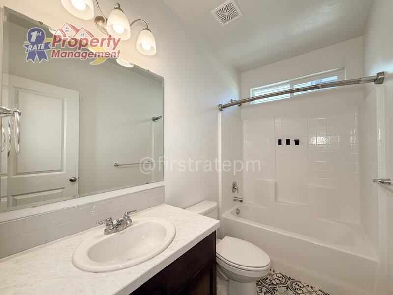 4800 Great Falls Ave - Photo 5 of 33