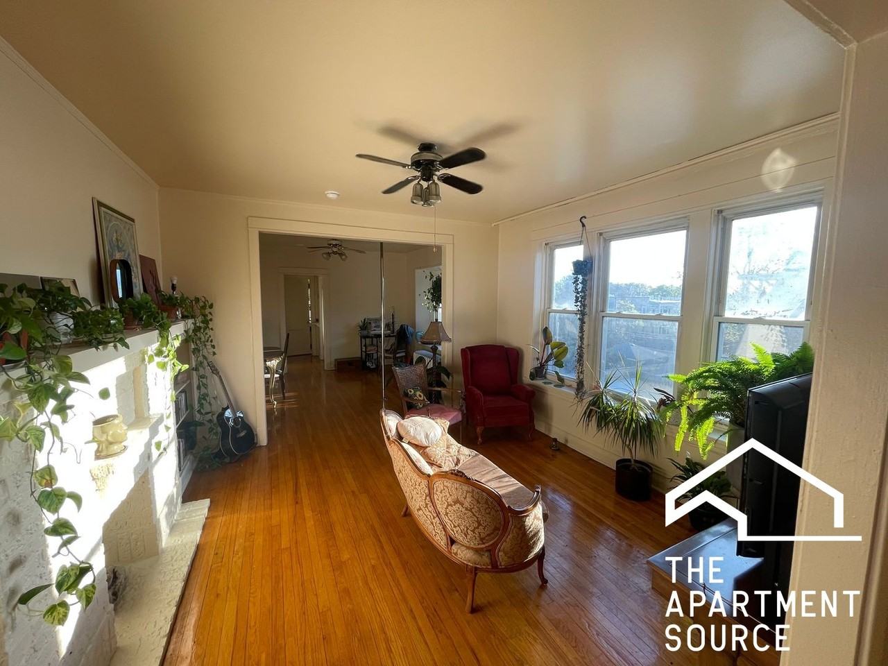 1644 W Summerdale Ave #3N - Photo 2 of 23