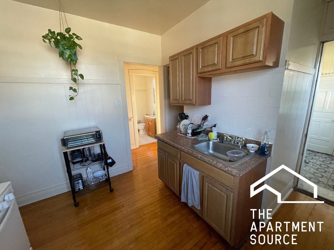 1644 W Summerdale Ave #3N - Photo 4 of 23