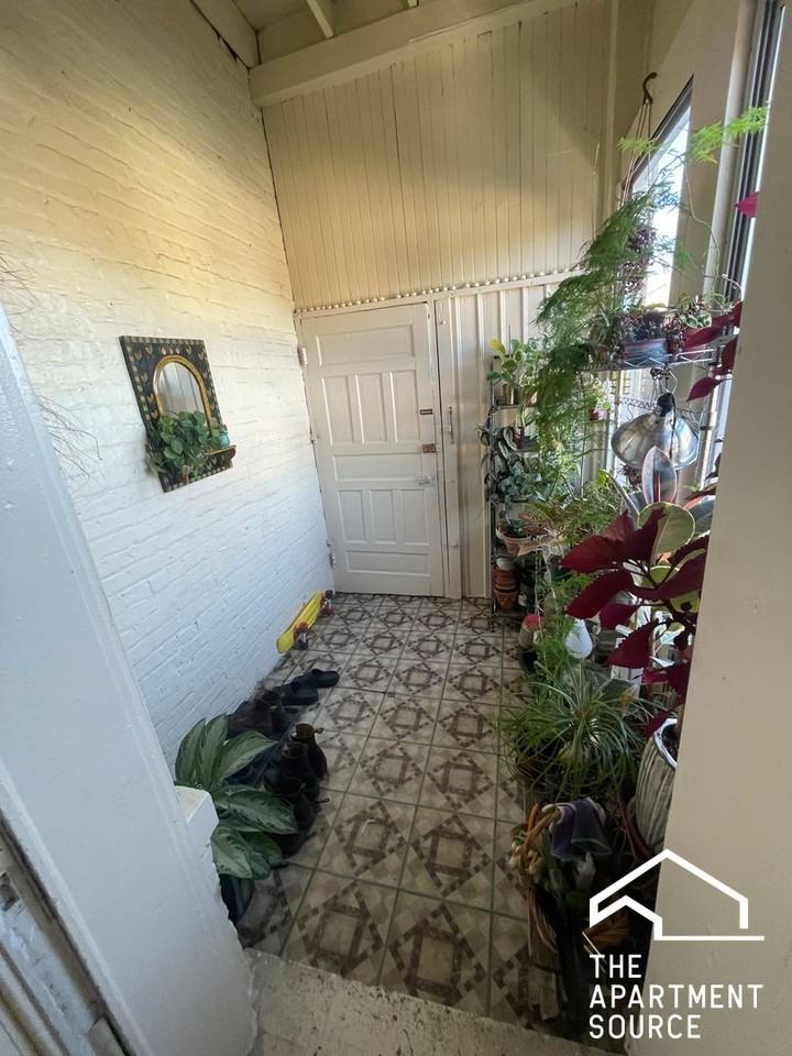 1644 W Summerdale Ave #3N - Photo 6 of 23