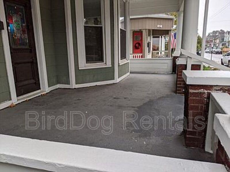 60 Martin Ave - Photo 2 of 19