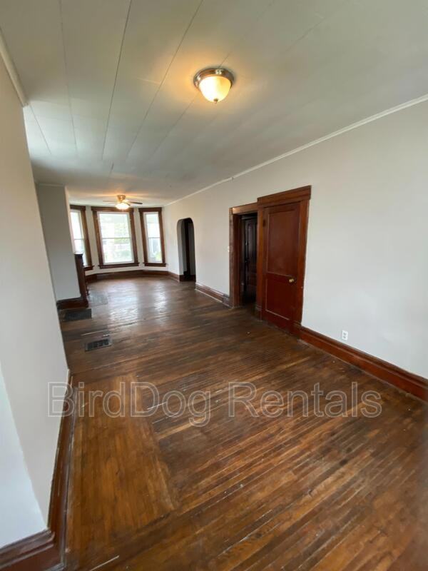 60 Martin Ave - Photo 4 of 19