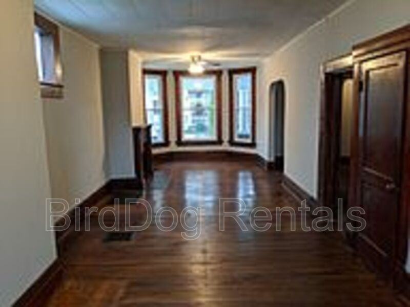 60 Martin Ave - Photo 5 of 19